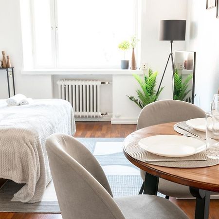 2Ndhomes Cozy Helsinki Center Studio With Park View Экстерьер фото